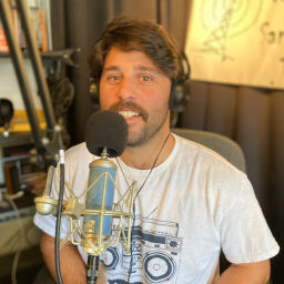 Podcast thumbnail for No pienses de más...