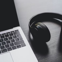 Podcast thumbnail for The 10-Minute Entrepreneur