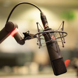 Podcast thumbnail for INTERVISTE