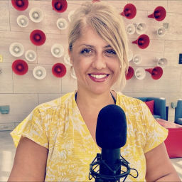 Podcast thumbnail for Les podtrips de Saliha (podcasts voyage)