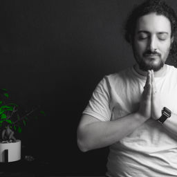 Podcast thumbnail for Meditation with Raphael
