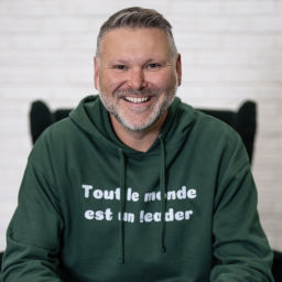 Podcast thumbnail for Tout le monde est un leader - Le podcast