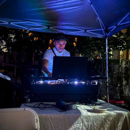 Podcast thumbnail for DJ HENNYJ