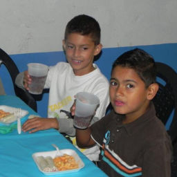 Podcast thumbnail for DOS MÁS