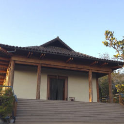 Podcast thumbnail for Santa Barbara Vedanta Temple: Sunday Talks