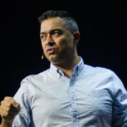 Podcast thumbnail for Rafael Lemos