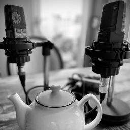 Podcast thumbnail for Tee mit Zucker - Wally und Taube retten die Welt