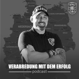 Podcast thumbnail for VERABREDUNG MIT DEM ERFOLG