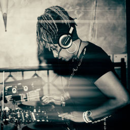 Podcast thumbnail for DJ Dreea Muzic Show