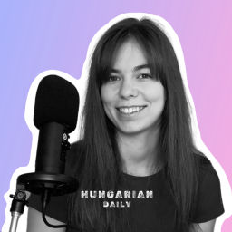 Podcast thumbnail for Hungarian Daily - Learn Hungarian Online