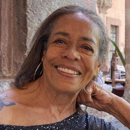 Podcast thumbnail for Living & Learning with Aundria McMillan Humphrey