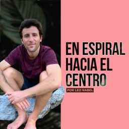 Podcast thumbnail for En Espiral Hacia el Centro