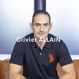 Podcast thumbnail for Olivier ALLAIN : Devient Enfin libre grâce à internet !