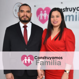 Podcast thumbnail for Construyamos Familia