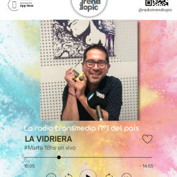 Podcast thumbnail for La Vidriera